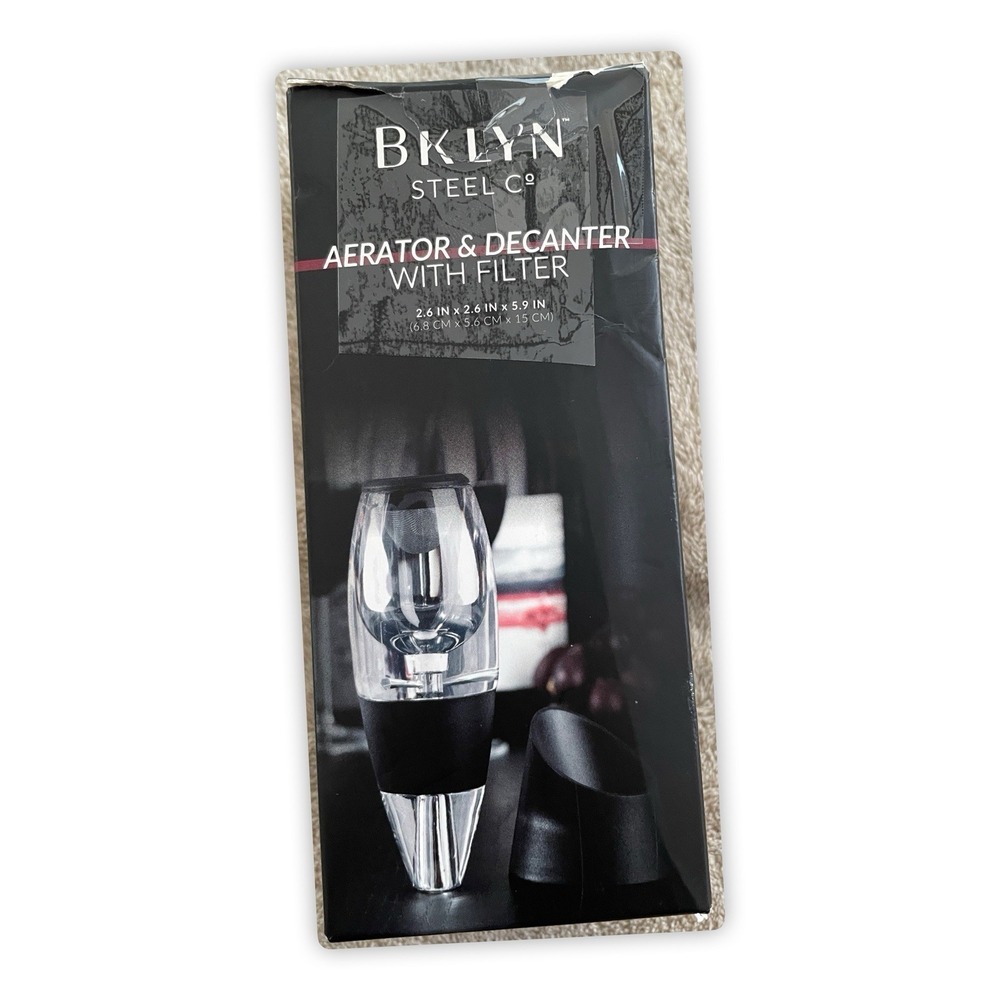 BKLYN‎ Steel Co Wine Aerator & Decanter w/ Filter Black w/ Base NEW Damaged Box